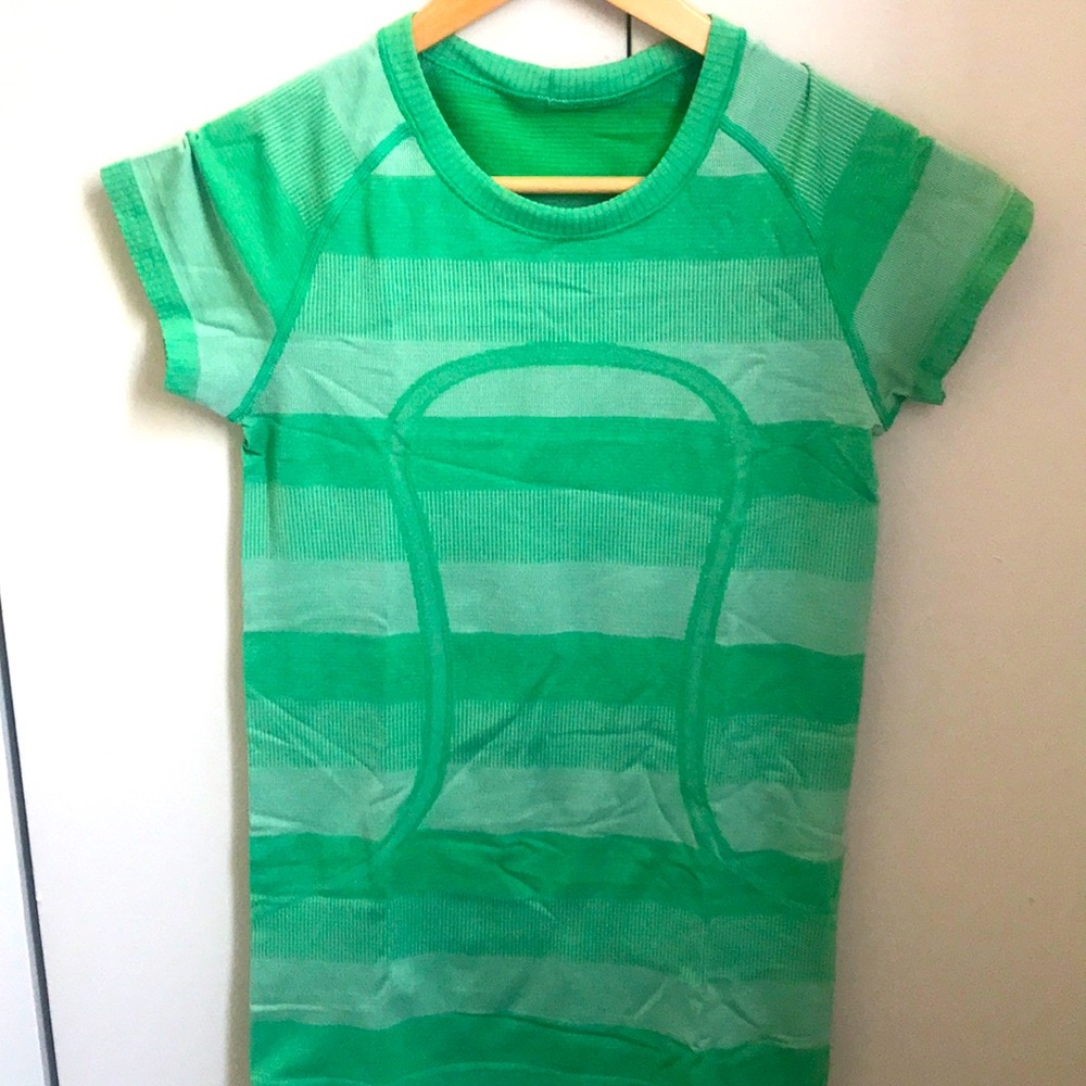 Green Lululemon running T
